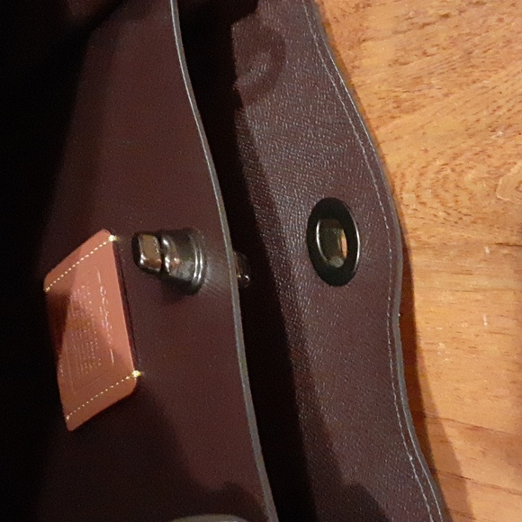 Coach Green Shoulder Bag - Picture 11 of 16